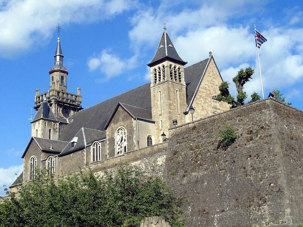 Bâti arlonais : centre ancien et quartiers récents